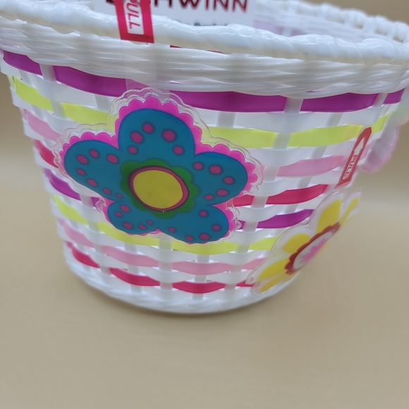 Schwinn Girls Bicycle Basket Light Up Flowers Motion Activated Kids Bike New - Picture 6 of 10